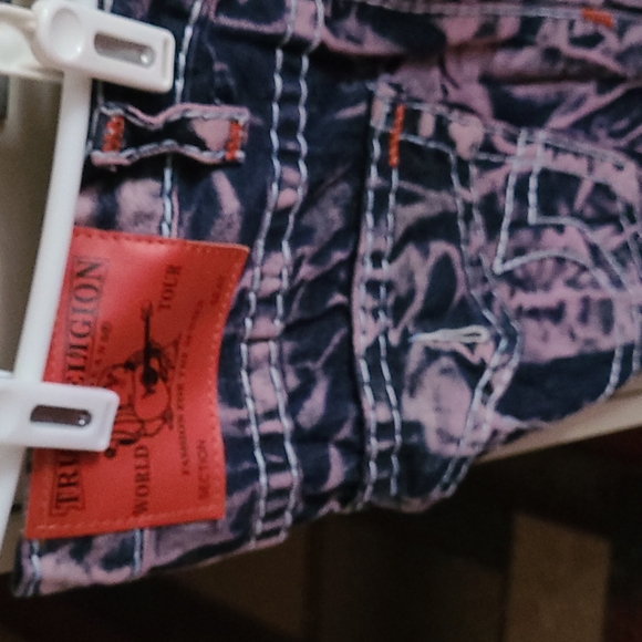 True Religion shorts - Picture 3 of 3